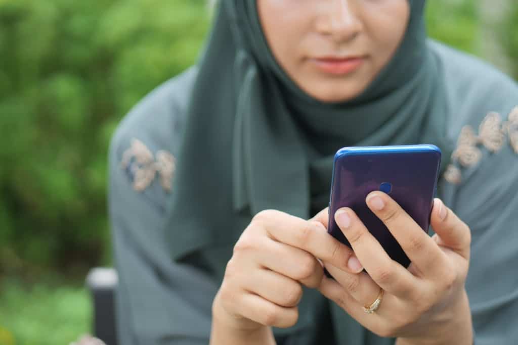 Specialty Apps for Muslim Travelers: Honoring Faith While Exploring
